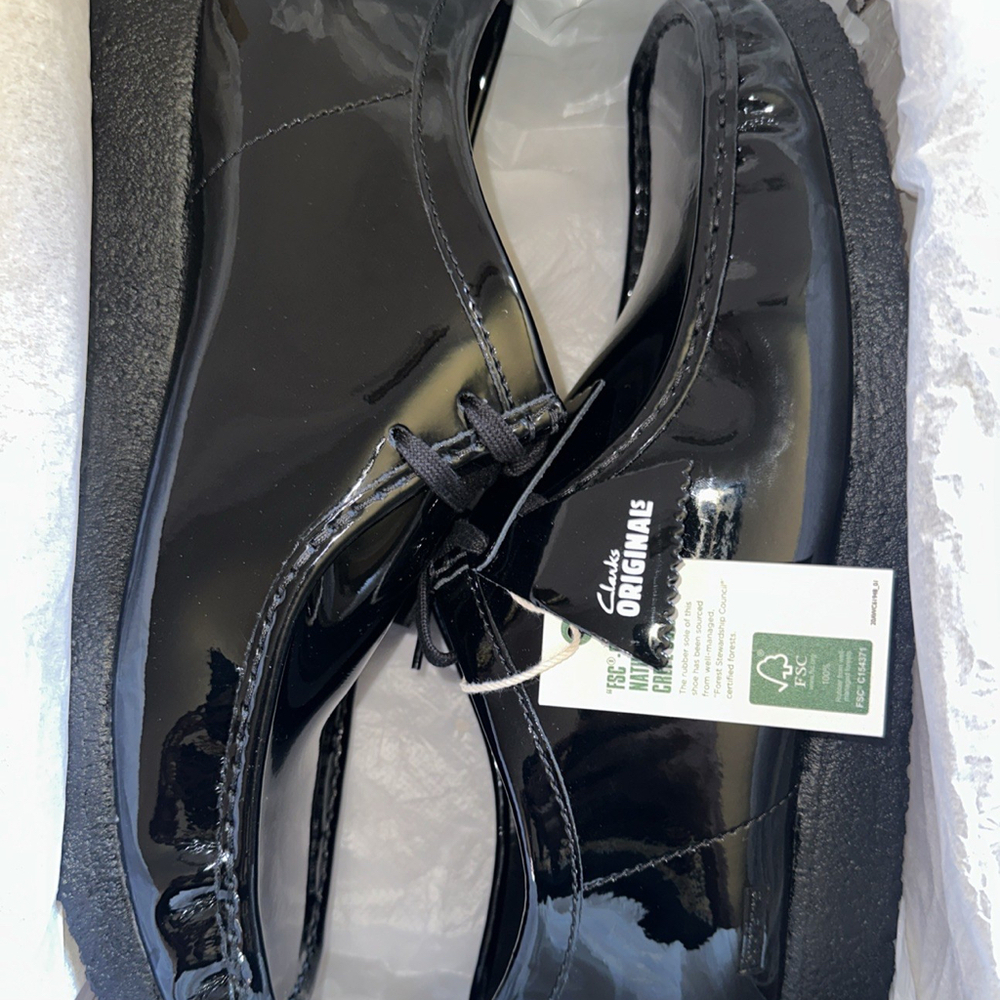 Supreme x Clarks Wallabee Black Patent FW23 Size 12 DS Deadstock Rare Limited